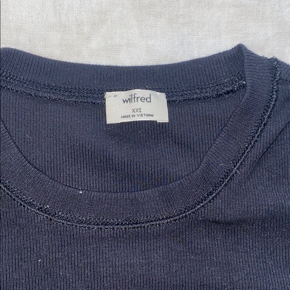 Wilfred T Shirts black and white - Picture 2 of 6